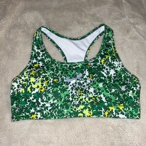 🔹 4 for $30 Nike Swoosh Light Support Bra, Medium